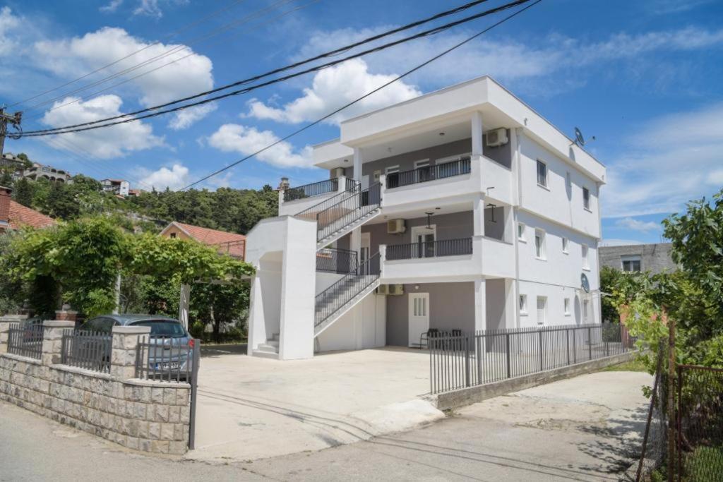 Apartments Tila تريبينيي المظهر الخارجي الصورة