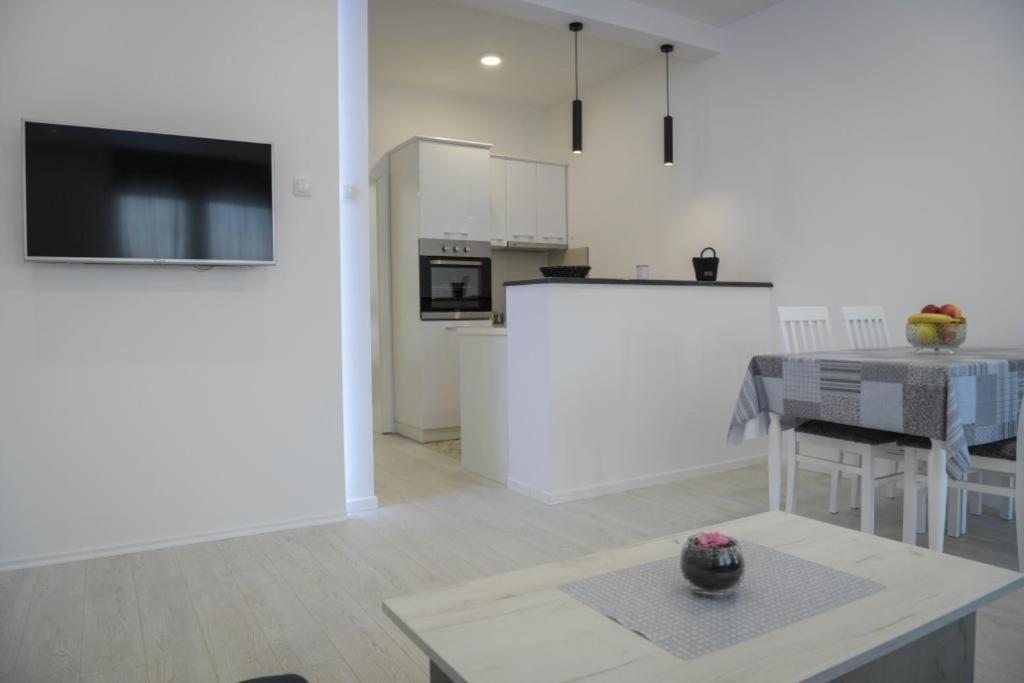 Apartments Tila تريبينيي المظهر الخارجي الصورة