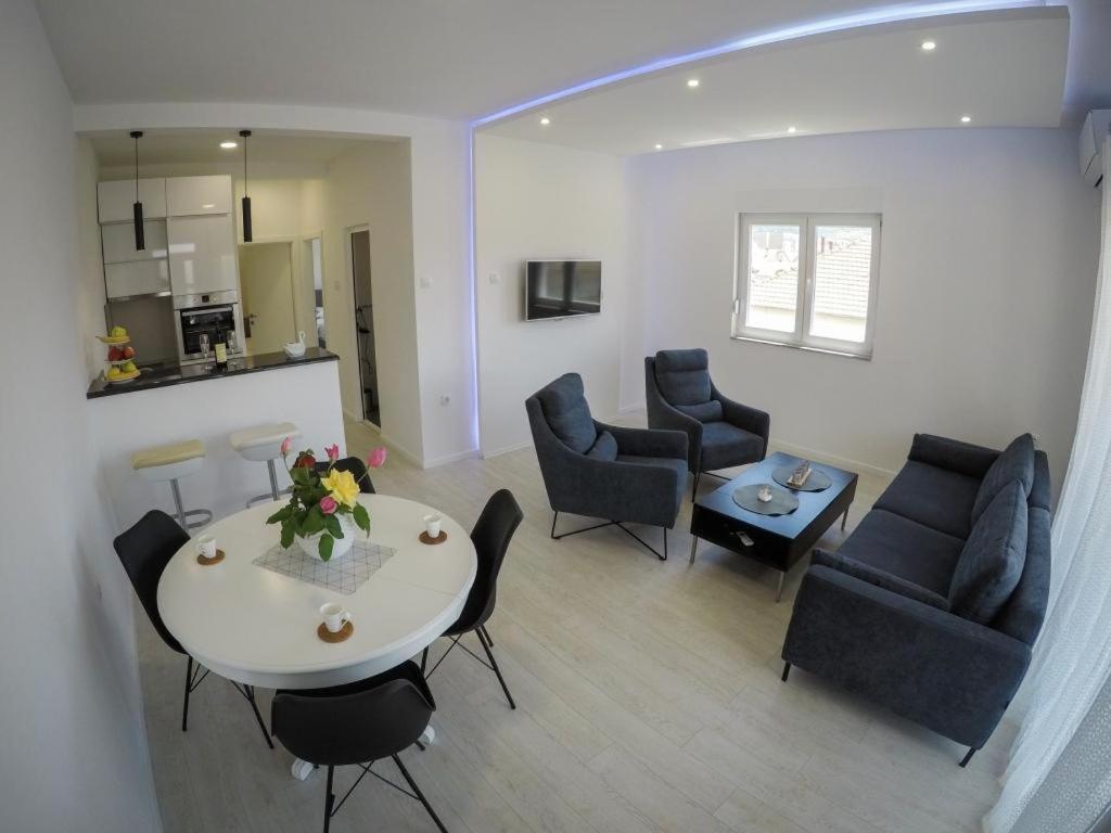Apartments Tila تريبينيي المظهر الخارجي الصورة
