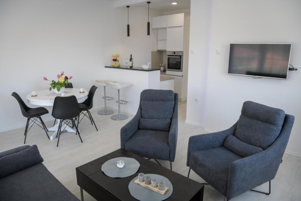 Apartments Tila تريبينيي المظهر الخارجي الصورة